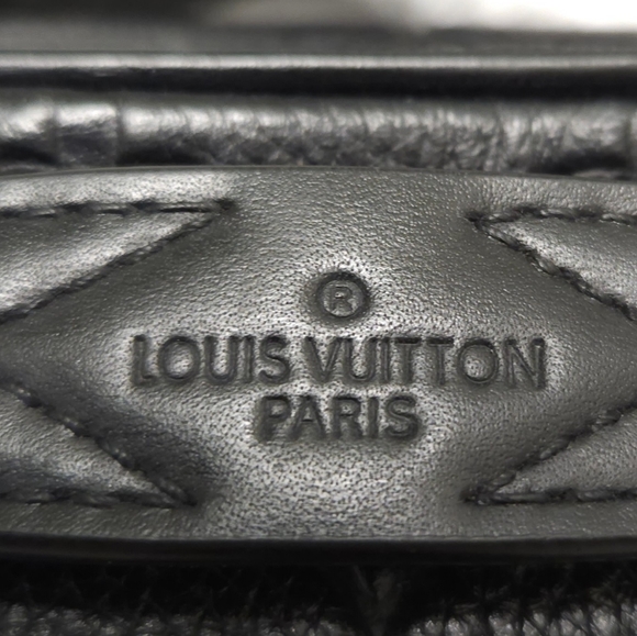 Louis Vuitton S Lock Messenger Bag Monogram Taurillon Leather Black - Picture 8 of 9